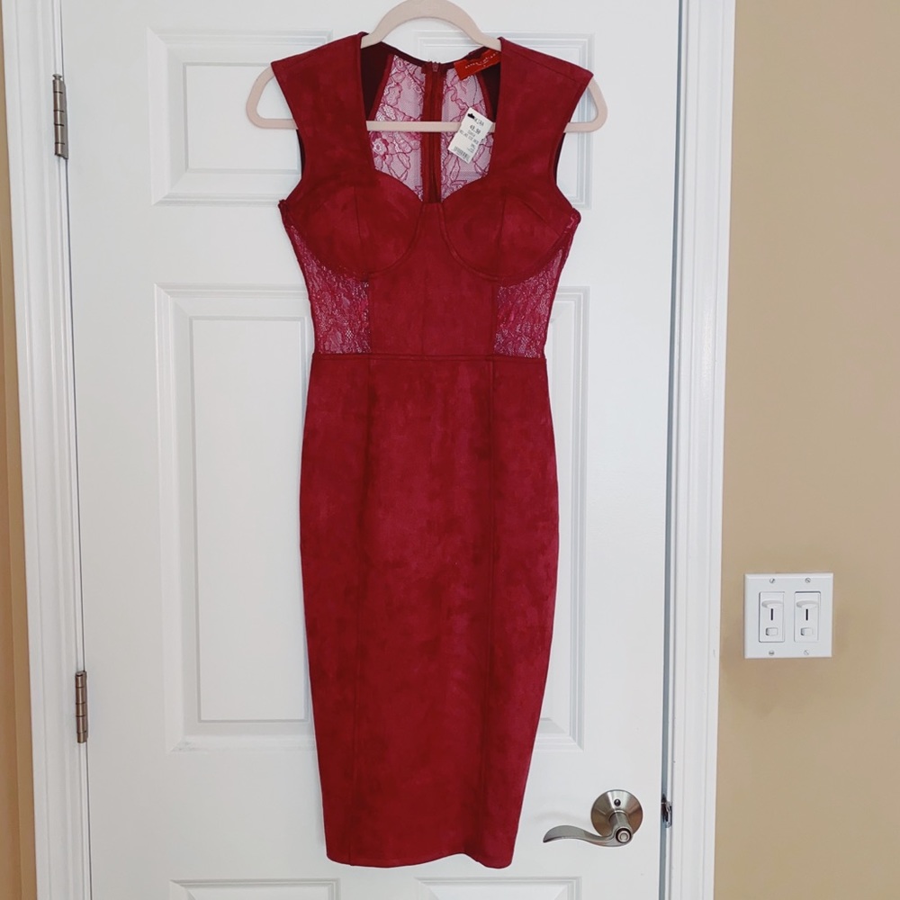 STUNNING burgundy lace-back midi dress !!